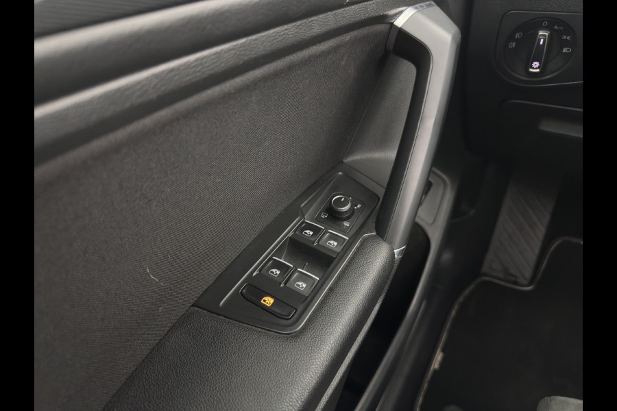 Volkswagen Tiguan Allspace 1.5 TSI R-line Highline Business (7-Pers.) (INCL-BTW) Aut * PANO | NAVI-FULLMAP | XENON | ALCANTARA | HEATED-ERGONOMIC-SPORTSEATS | KEYLESS | PRIVACY-GLASS | CAMERA | DAB | DIGI-COCKPIT | PDC | TOWBAR | ECC | 19"ALU*