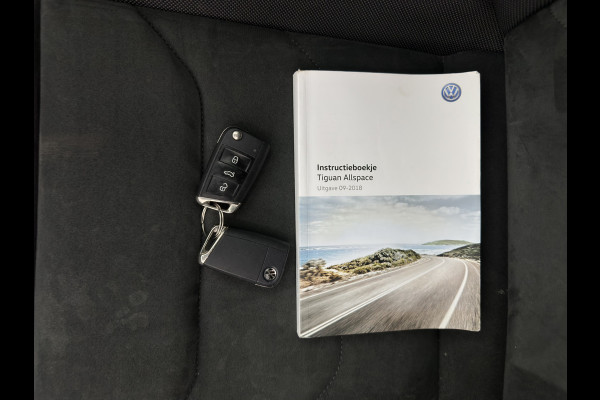 Volkswagen Tiguan Allspace 1.5 TSI R-line Highline Business (7-Pers.) (INCL-BTW) Aut * PANO | NAVI-FULLMAP | XENON | ALCANTARA | HEATED-ERGONOMIC-SPORTSEATS | KEYLESS | PRIVACY-GLASS | CAMERA | DAB | DIGI-COCKPIT | PDC | TOWBAR | ECC | 19"ALU*