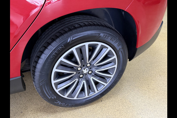 Peugeot 2008 1.2 PureTech Blue Lion