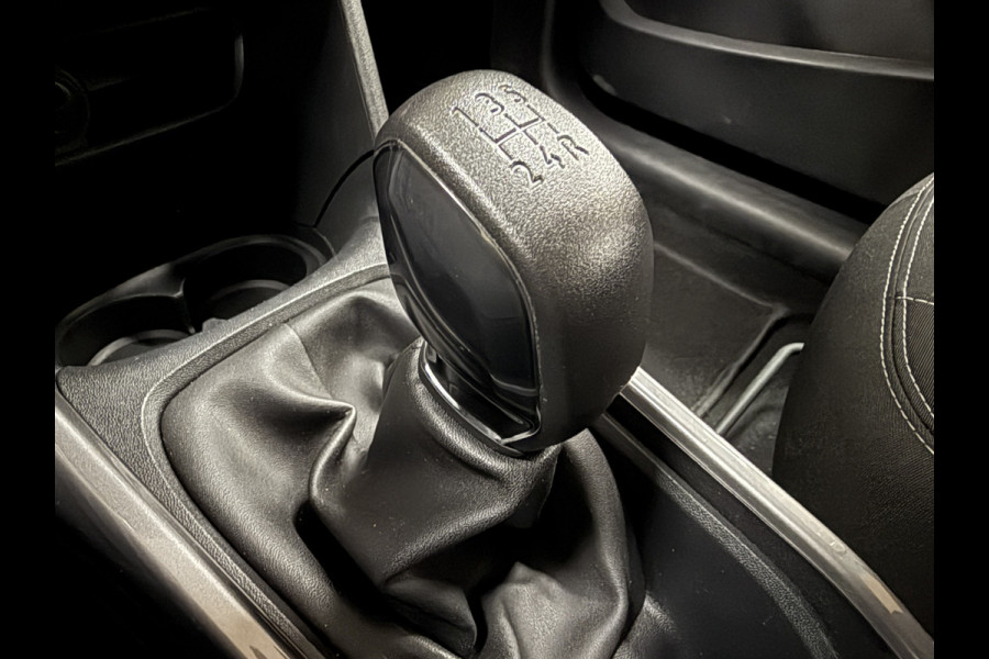 Peugeot 2008 1.2 PureTech Blue Lion