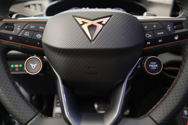 CUPRA Terramar 1.5 TSI e-Hybrid VZ Performance Pano Sennheiser HUD Schakelpaddles ACC Stoelverw. Carplay