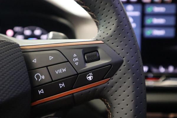 CUPRA Terramar 1.5 TSI e-Hybrid VZ Performance Pano Sennheiser HUD Schakelpaddles ACC Stoelverw. Carplay