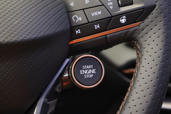 CUPRA Terramar 1.5 TSI e-Hybrid VZ Performance Pano Sennheiser HUD Schakelpaddles ACC Stoelverw. Carplay