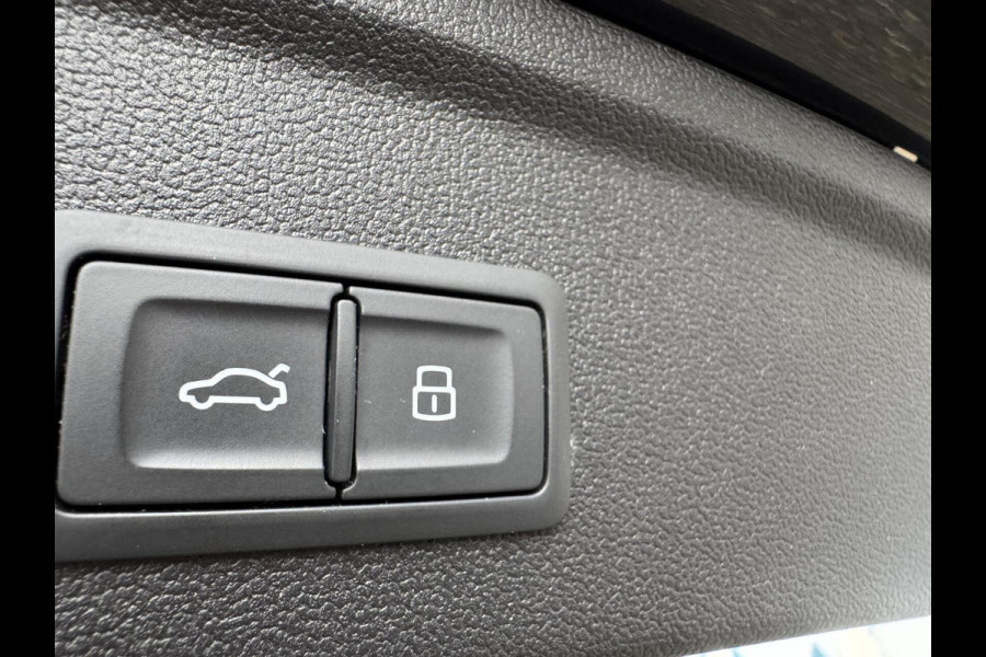 Audi A3 Sportback 150pk 35 TFSI Business edition S-Tronic Keyless LaneAssist CarPlay Navi Garantie