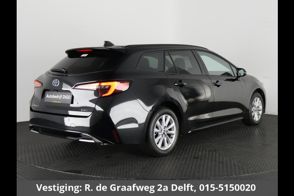 Toyota Corolla Touring Sports Hybrid 140 Business Luxury | Stuur- & Stoelverwarming | Parkeersensoren | Navigatie | Apple Carplay & AndroidAUTO |