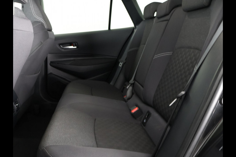 Toyota Corolla Touring Sports Hybrid 140 Business Luxury | Stuur- & Stoelverwarming | Parkeersensoren | Navigatie | Apple Carplay & AndroidAUTO |