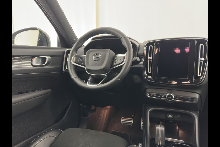 Volvo XC40 Recharge Twin Plus *LEATHER-ALCANTARA | DIGI-COCKPIT | FULL-LED | PREMIUM-AUDIO | TOP-VIEW | CARPLAY | NAVI-FULLMAP | ECC | PDC | KEYLESS | HEATED-SPORTSEATS | BLIS | PRIVACY-GLASS | TOWBAR | 19 "ALU