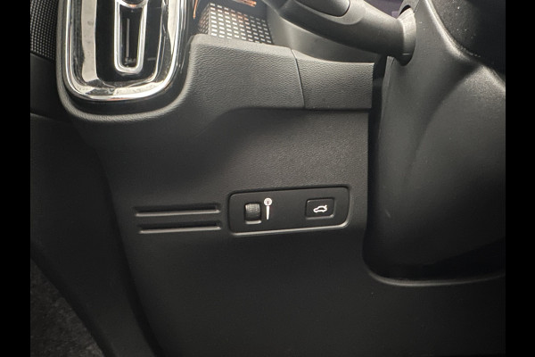 Volvo XC40 Recharge Twin Plus *LEATHER-ALCANTARA | DIGI-COCKPIT | FULL-LED | PREMIUM-AUDIO | TOP-VIEW | CARPLAY | NAVI-FULLMAP | ECC | PDC | KEYLESS | HEATED-SPORTSEATS | BLIS | PRIVACY-GLASS | TOWBAR | 19 "ALU