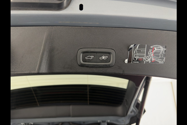 Volvo XC40 Recharge Twin Plus *LEATHER-ALCANTARA | DIGI-COCKPIT | FULL-LED | PREMIUM-AUDIO | TOP-VIEW | CARPLAY | NAVI-FULLMAP | ECC | PDC | KEYLESS | HEATED-SPORTSEATS | BLIS | PRIVACY-GLASS | TOWBAR | 19 "ALU