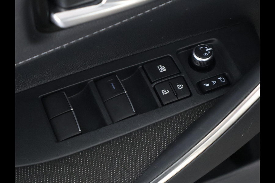 Toyota Corolla Hybrid 140 Business | Stuur-/& Stoelverwarming | Apple Carplay & AndroidAUTO | Navigatie