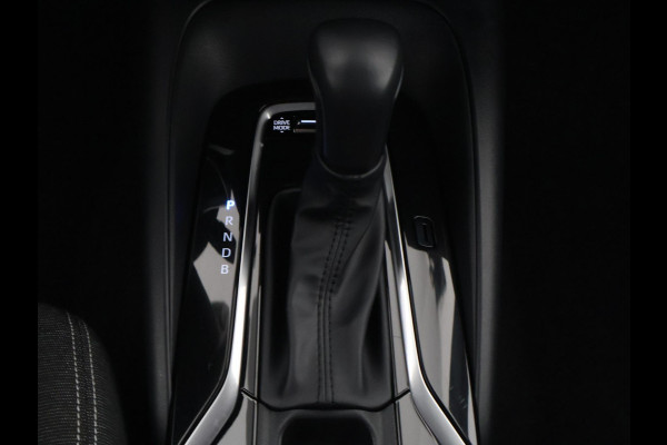 Toyota Corolla Hybrid 140 Business | Stuur-/& Stoelverwarming | Apple Carplay & AndroidAUTO | Navigatie