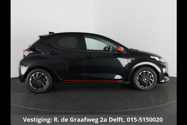 Toyota Yaris 1.5 Hybrid Business Black Edition | Apple Carplay & AndroidAUTO | Privacy Glass |