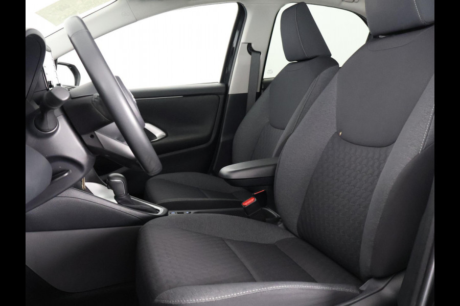 Toyota Yaris 1.5 Hybrid Business Black Edition | Apple Carplay & AndroidAUTO | Privacy Glass |