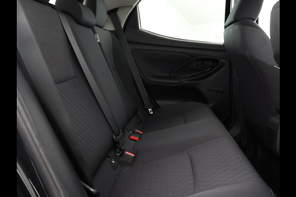 Toyota Yaris 1.5 Hybrid Business Black Edition | Apple Carplay & AndroidAUTO | Privacy Glass |