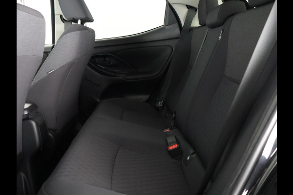 Toyota Yaris 1.5 Hybrid Business Black Edition | Apple Carplay & AndroidAUTO | Privacy Glass |