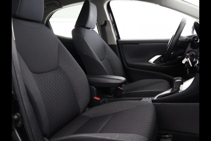 Toyota Yaris 1.5 Hybrid Business Black Edition | Apple Carplay & AndroidAUTO | Privacy Glass |