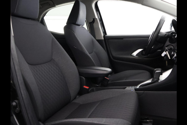 Toyota Yaris 1.5 Hybrid Business Black Edition | Apple Carplay & AndroidAUTO | Privacy Glass |