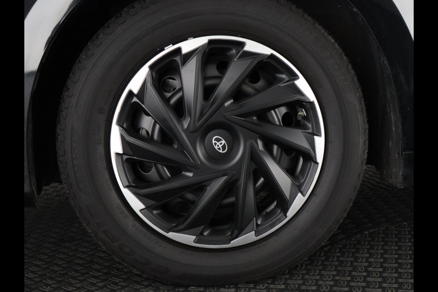 Toyota Yaris 1.5 Hybrid Business Black Edition | Apple Carplay & AndroidAUTO | Privacy Glass |