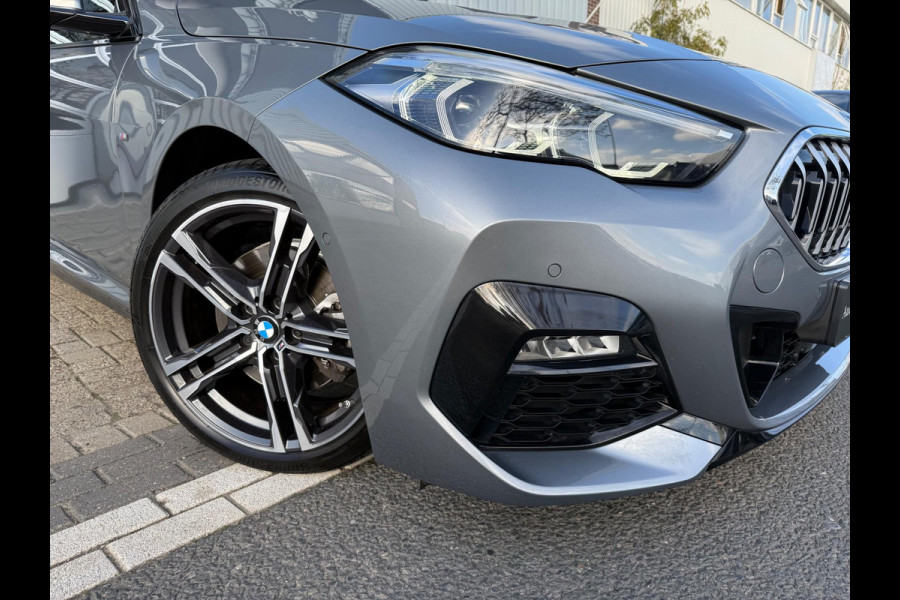 BMW 2 Serie Gran Coupé 218i High Executive M Sport LEER/PANO