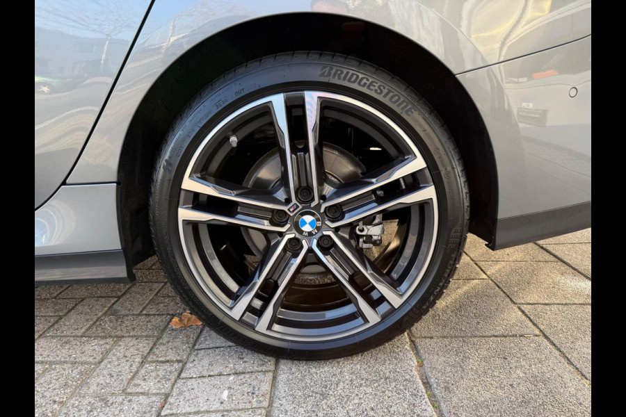 BMW 2 Serie Gran Coupé 218i High Executive M Sport LEER/PANO