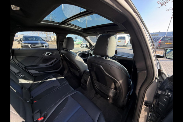 BMW 2 Serie Gran Coupé 218i High Executive M Sport LEER/PANO