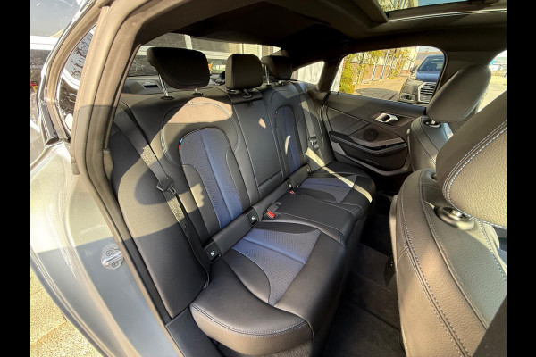 BMW 2 Serie Gran Coupé 218i High Executive M Sport LEER/PANO