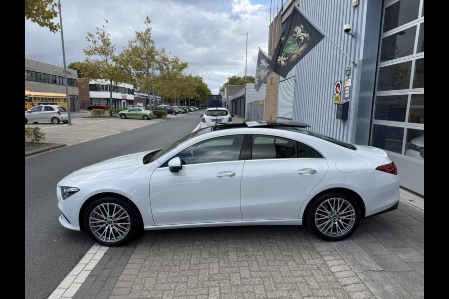 Mercedes-Benz CLA-Klasse 250e AMG CAM/LMV-18/LEER/NAVI/PANO