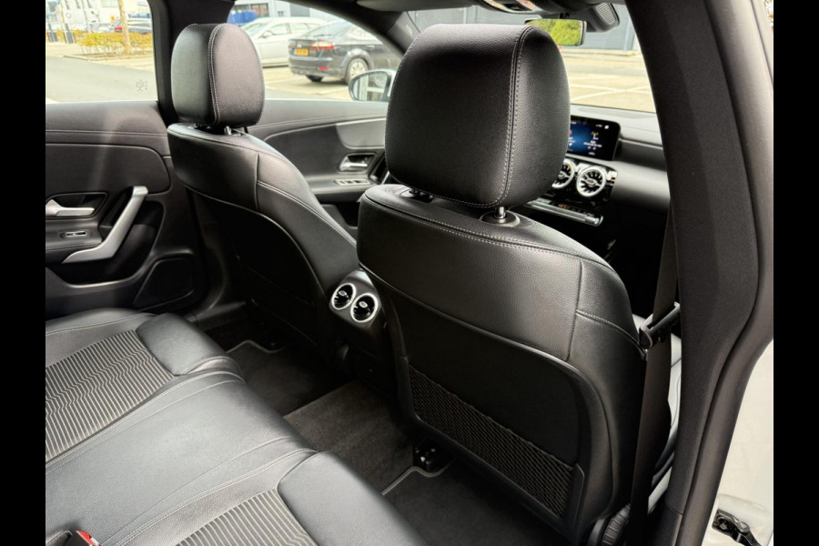 Mercedes-Benz CLA-Klasse 250e AMG CAM/LMV-18/LEER/NAVI/PANO