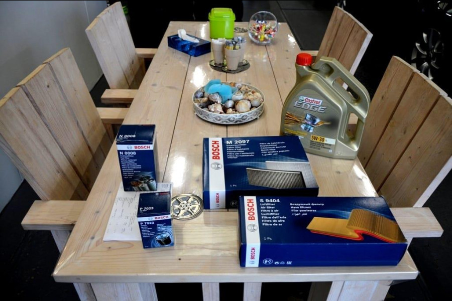 Mercedes-Benz CLA-Klasse 250e AMG CAM/LMV-18/LEER/NAVI/PANO