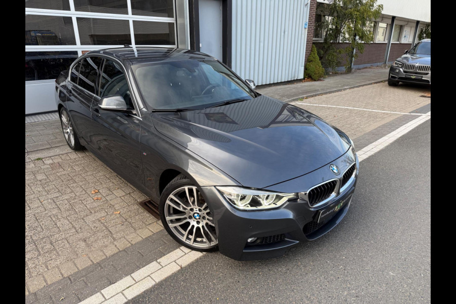 BMW 3-serie 320i M Performance CARPLAY/LED/CAM/M18/LEER/NAVI