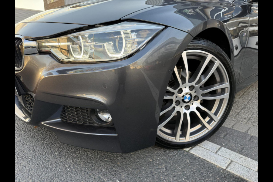 BMW 3-serie 320i M Performance CARPLAY/LED/CAM/M18/LEER/NAVI