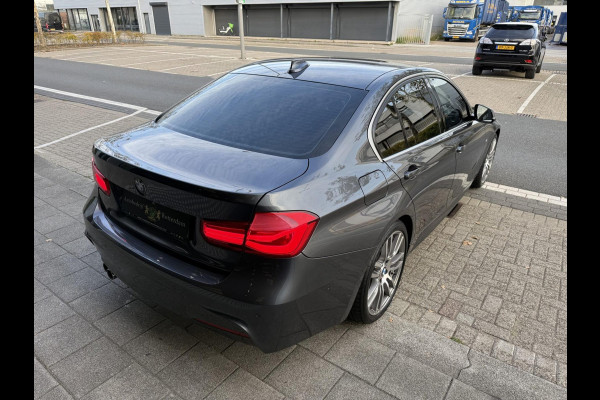 BMW 3-serie 320i M Performance CARPLAY/LED/CAM/M18/LEER/NAVI