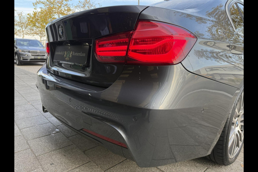 BMW 3-serie 320i M Performance CARPLAY/LED/CAM/M18/LEER/NAVI