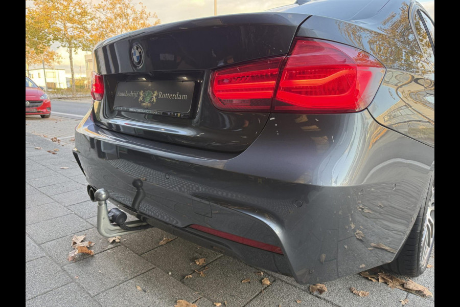 BMW 3-serie 320i M Performance CARPLAY/LED/CAM/M18/LEER/NAVI