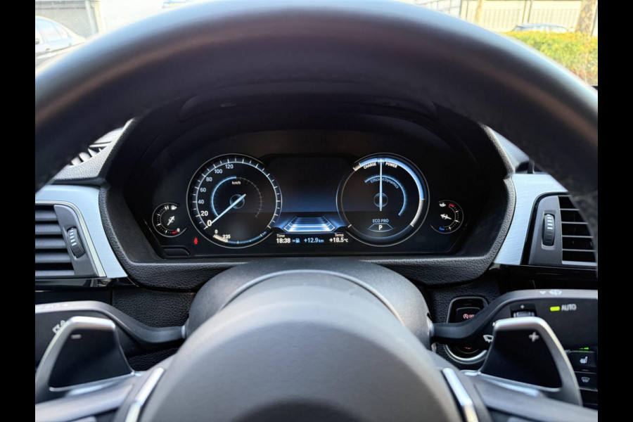 BMW 3-serie 320i M Performance CARPLAY/LED/CAM/M18/LEER/NAVI