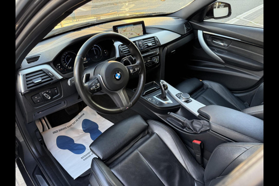 BMW 3-serie 320i M Performance CARPLAY/LED/CAM/M18/LEER/NAVI