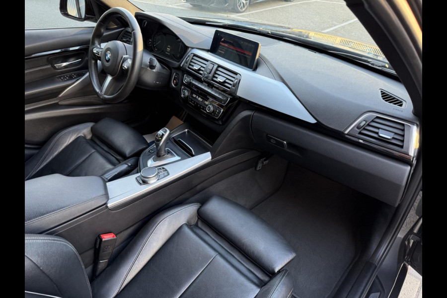 BMW 3-serie 320i M Performance CARPLAY/LED/CAM/M18/LEER/NAVI