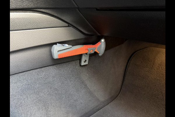 BMW 3-serie 320i M Performance CARPLAY/LED/CAM/M18/LEER/NAVI