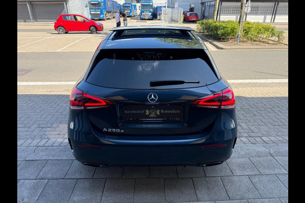 Mercedes-Benz A-Klasse 250 e AMG LED/PDC/CAM/NAVI/LEER/LMV19