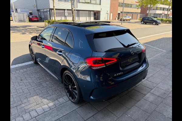 Mercedes-Benz A-Klasse 250 e AMG LED/PDC/CAM/NAVI/LEER/LMV19