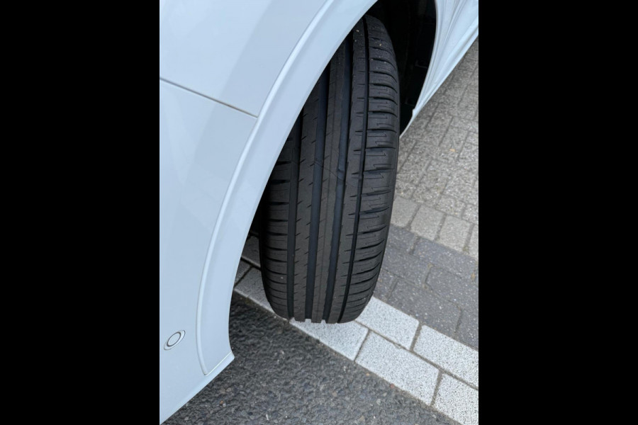 Ford Kuga 2.5 PHEV ST-Line X AUT PDC/CAM/LM18/LEER/NAVI/PANO