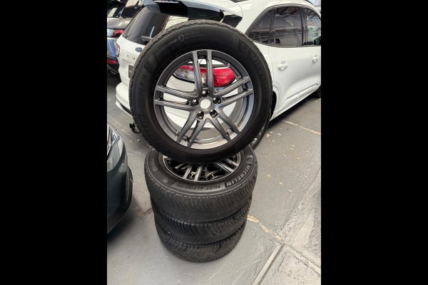 Ford Kuga 2.5 PHEV ST-Line X AUT PDC/CAM/LM18/LEER/NAVI/PANO