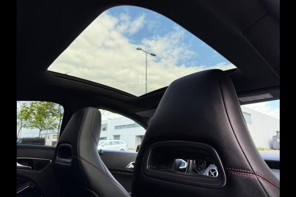 Mercedes-Benz CLA-Klasse 200 AMG PDC/CAM/LMV18/LEER/NAV/PANO