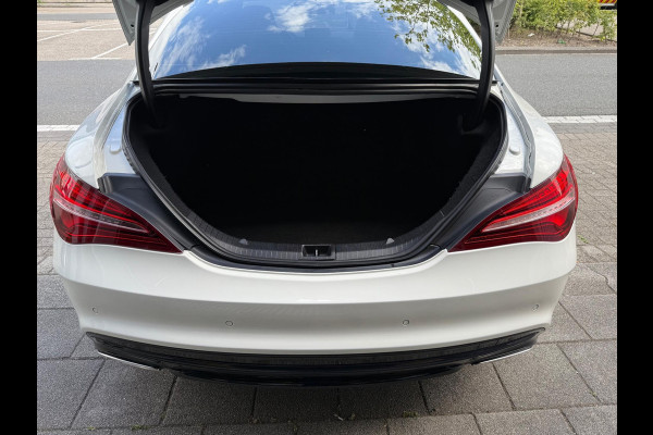 Mercedes-Benz CLA-Klasse 200 AMG PDC/CAM/LMV18/LEER/NAV/PANO