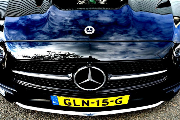 Mercedes-Benz E-Klasse 300 e AMG LEDER/NAVI/PANO/BURMESTER®