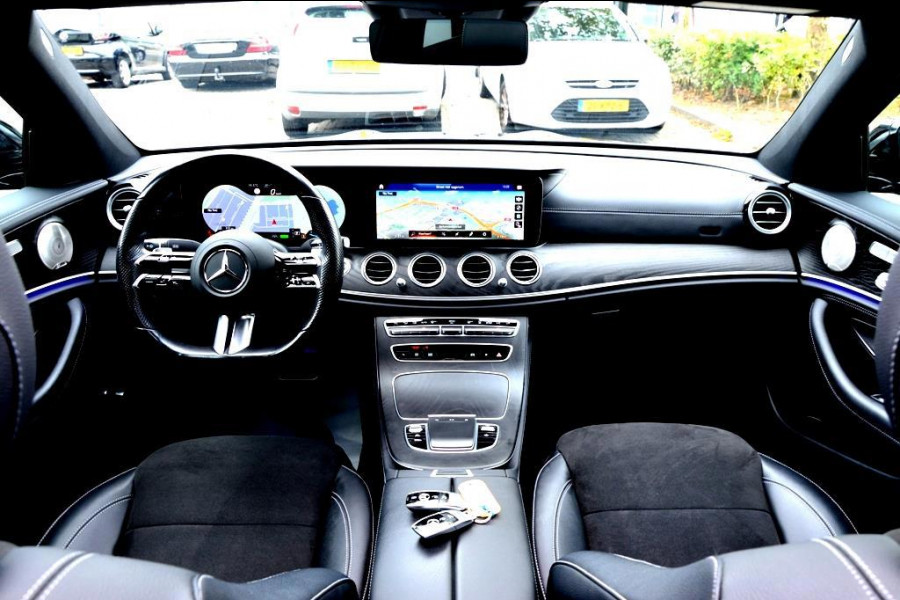 Mercedes-Benz E-Klasse 300 e AMG LEDER/NAVI/PANO/BURMESTER®