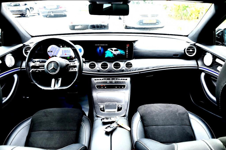 Mercedes-Benz E-Klasse 300 e AMG LEDER/NAVI/PANO/BURMESTER®