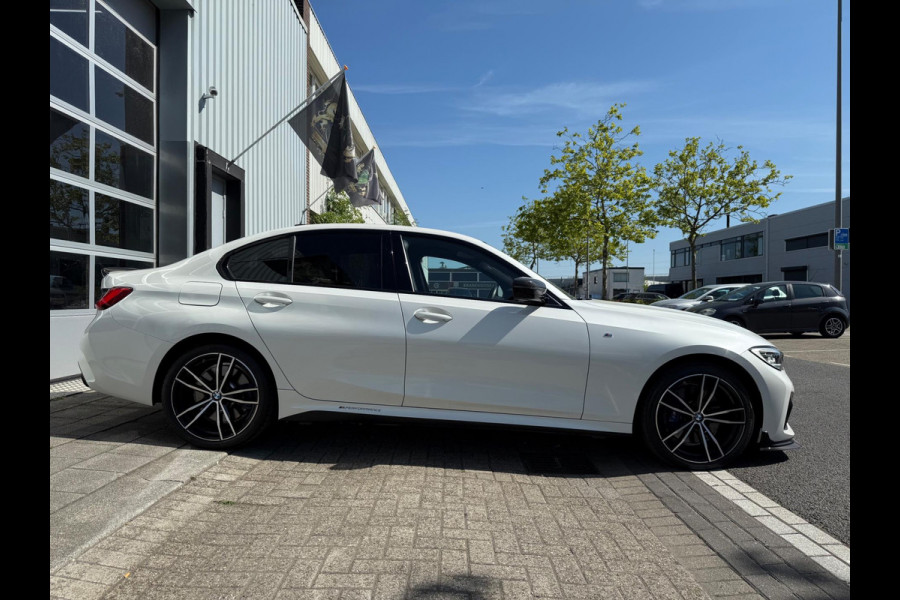 BMW 3-serie 330e High Executive M Performance CARBON/LASER