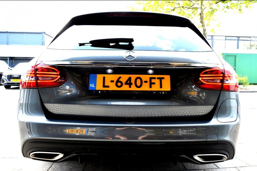 Mercedes-Benz C-Klasse Estate 300 e AMG 360º/LEER/NAVI/PANO
