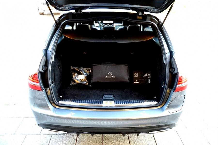 Mercedes-Benz C-Klasse Estate 300 e AMG 360º/LEER/NAVI/PANO